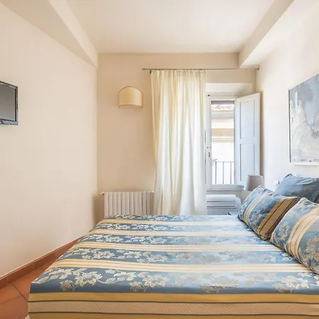 Apartment Design Florence- Center