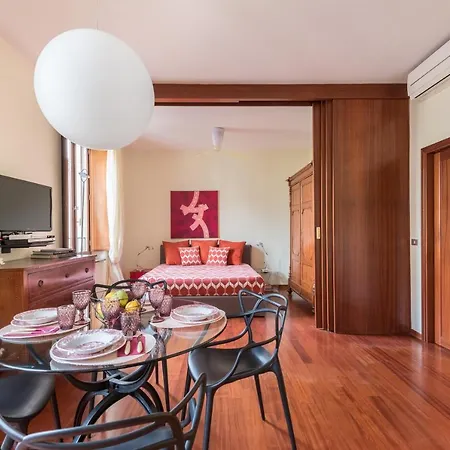 Apartment Design Florence- Center